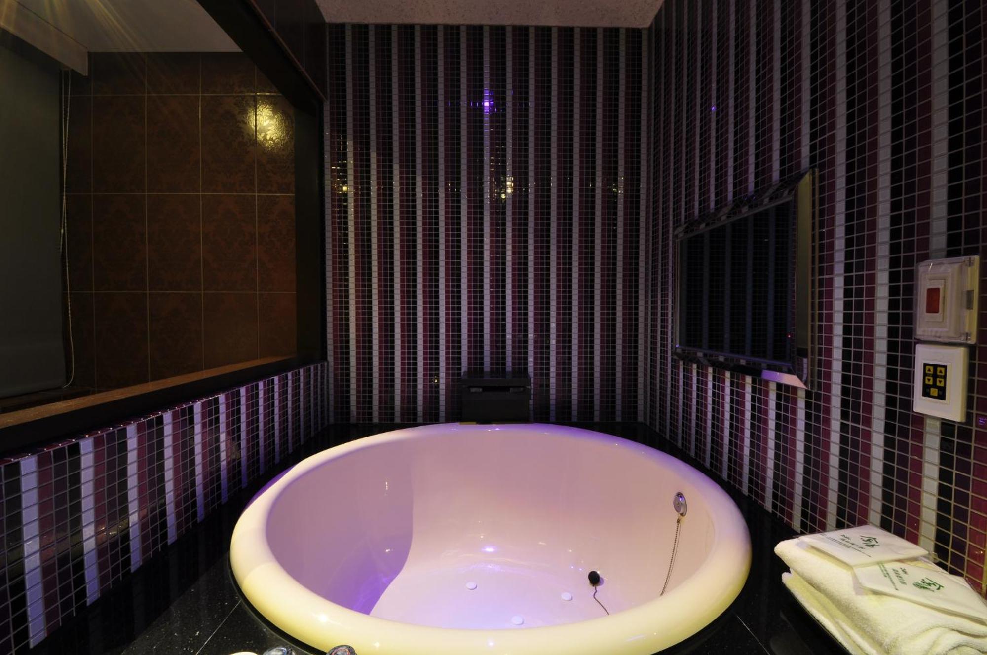 Jin Spa Resort Hotel غينشان المظهر الخارجي الصورة