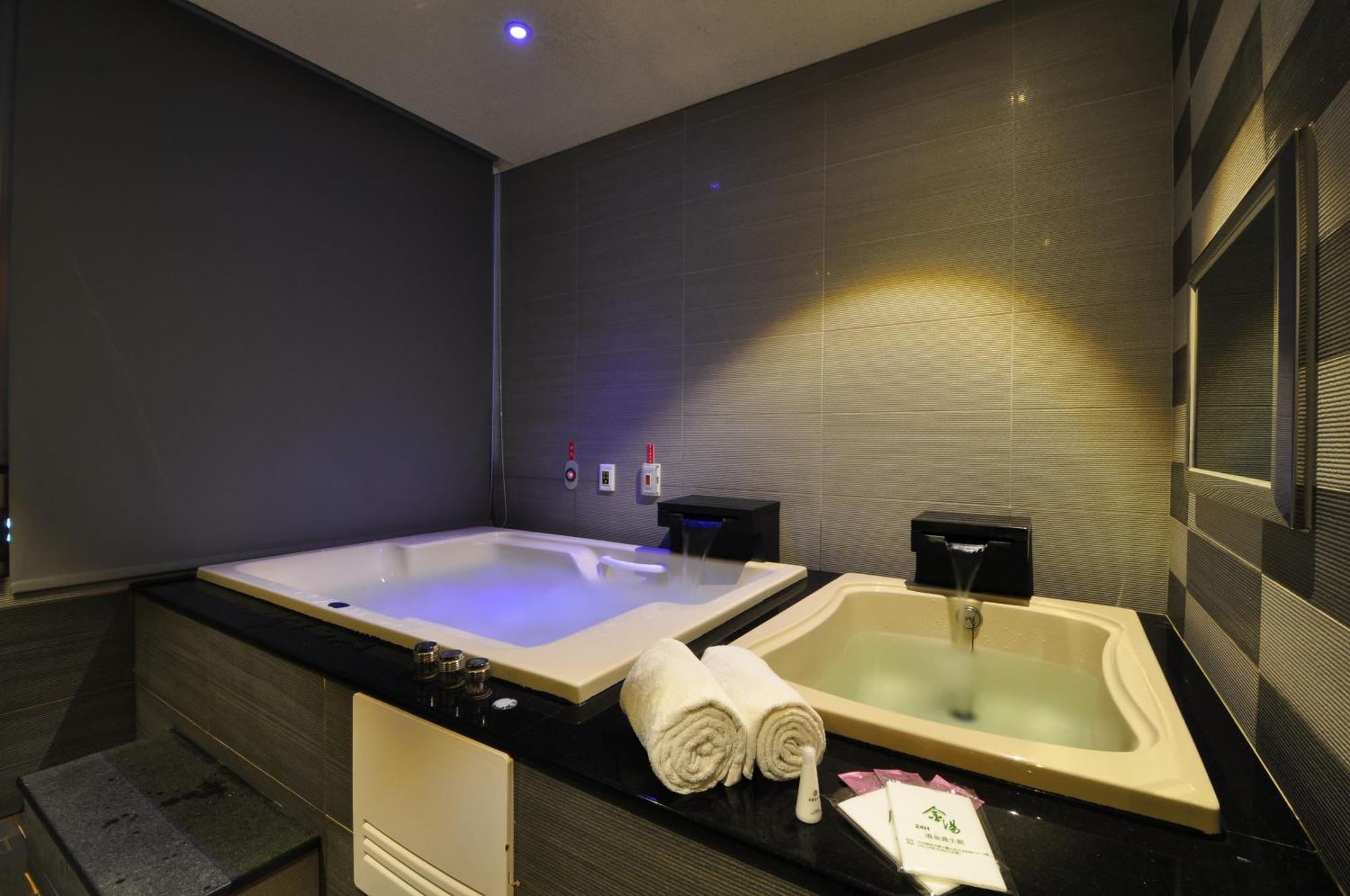 Jin Spa Resort Hotel غينشان المظهر الخارجي الصورة