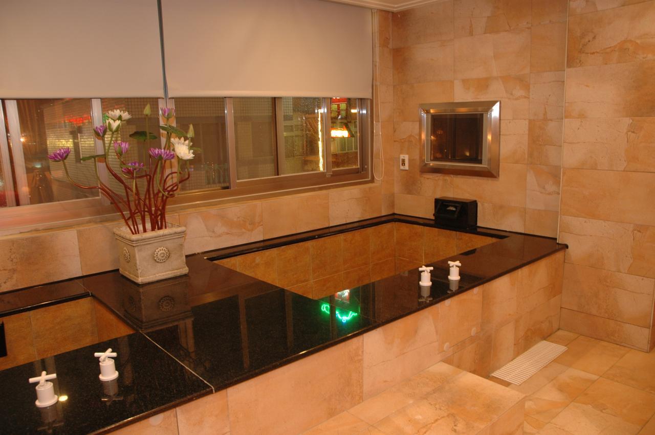Jin Spa Resort Hotel غينشان المظهر الخارجي الصورة
